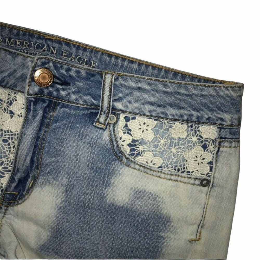 American Eagle Bleach Ombre Floral Lace Shorts 4 - Picture 3 of 8